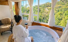 Bombinhas Guest House